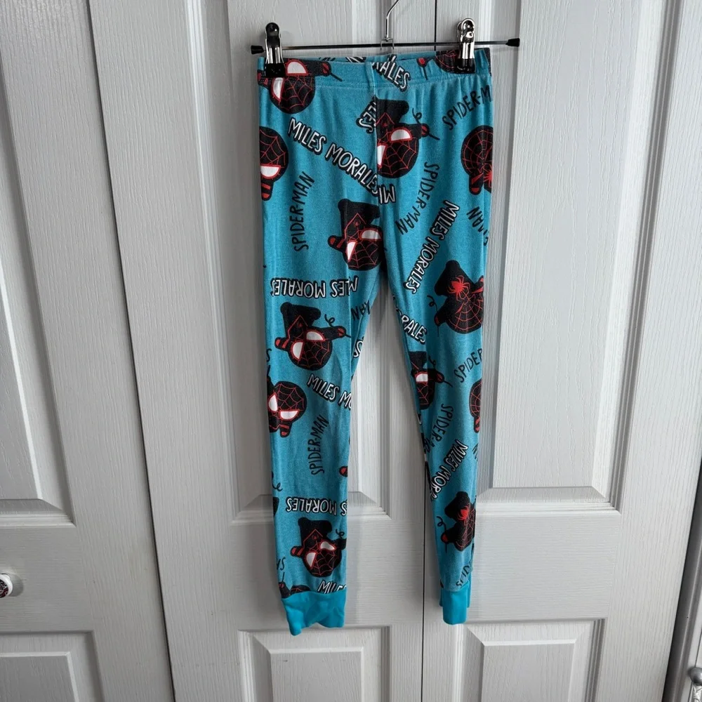 Spotted‎ Zebra x Marvel Spider-Man pajama set size 8